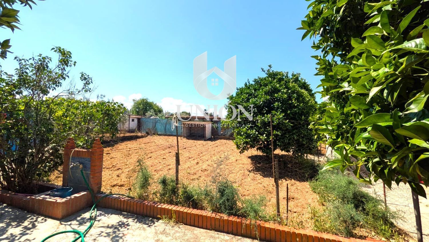 CHALET EN LA ZONA DE 