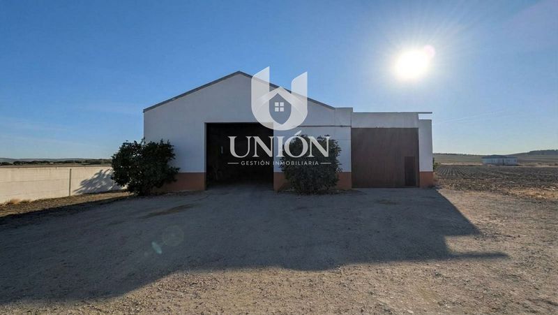Nave Industrial en venta Marchena, Sevilla. Ref: 1034. UNION GESTION INMOBILIARIA