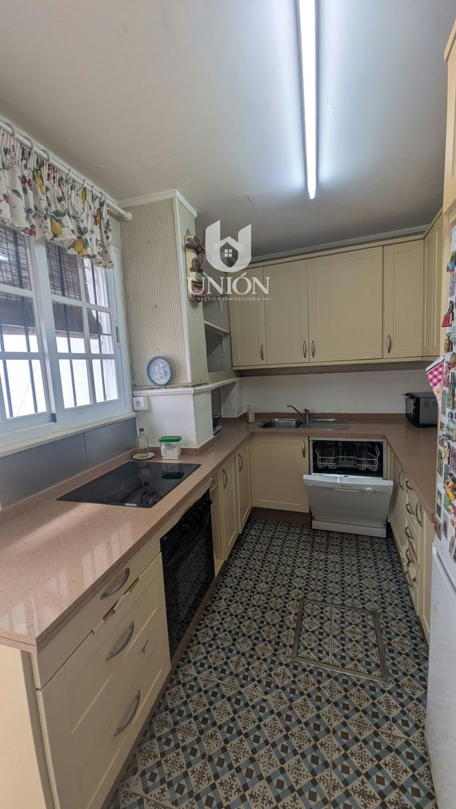 CASA CÉNTRICA EN MORÓN DE LA FRONTERA - Foto 7