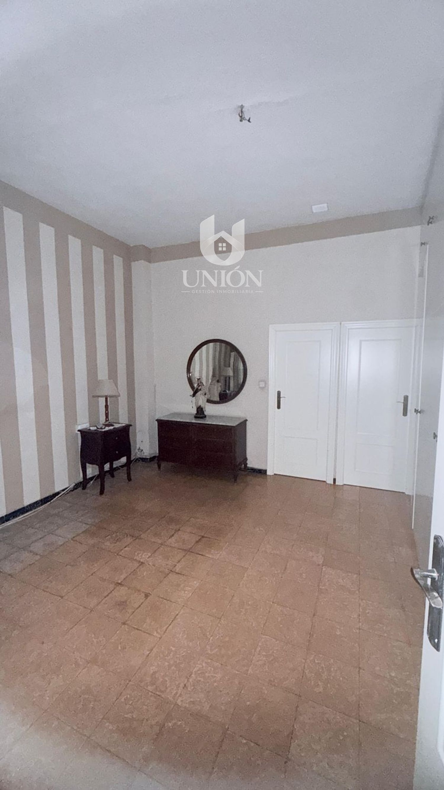 CASA CÉNTRICA EN MORÓN DE LA FRONTERA - Foto 15