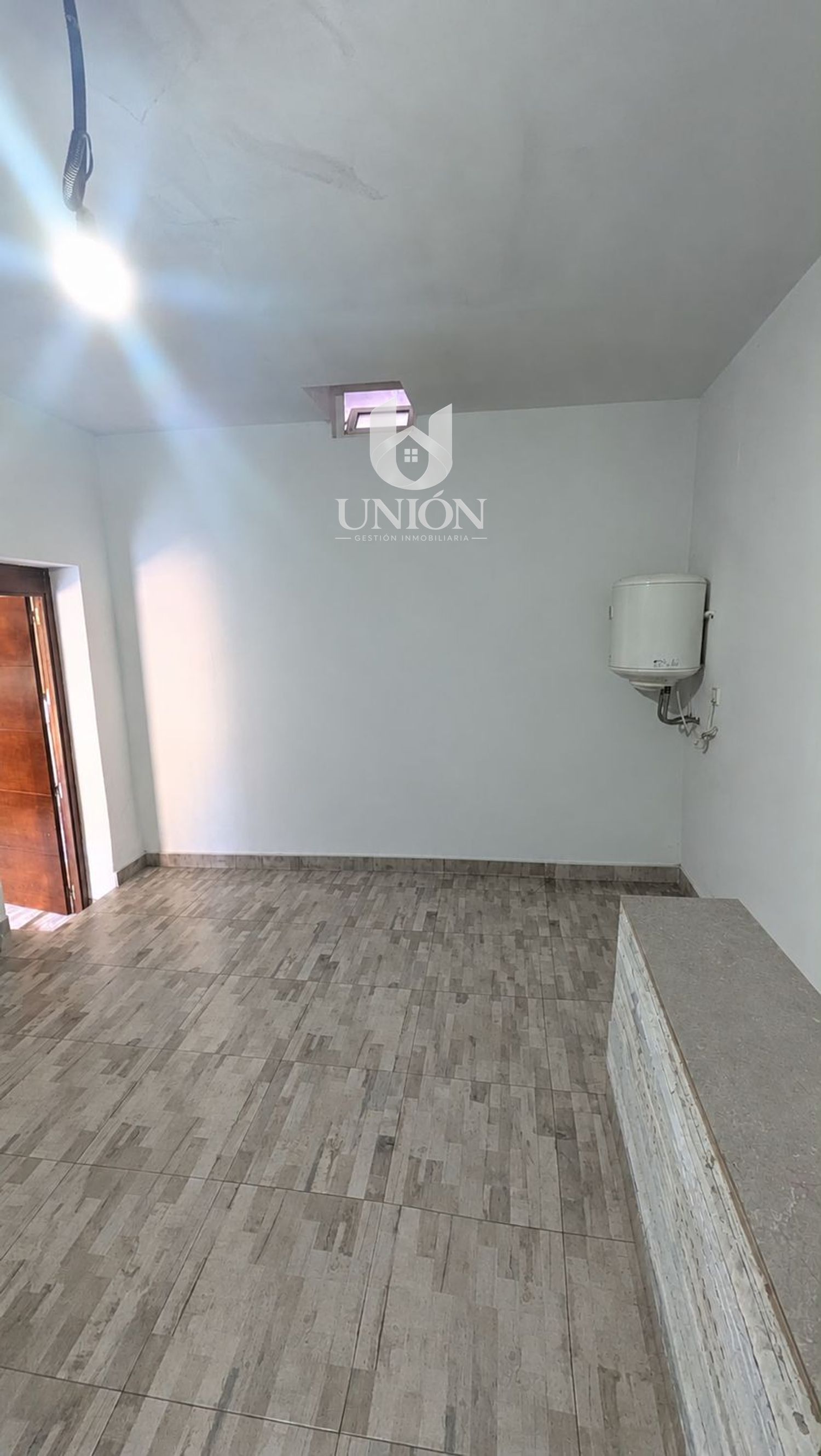 CASA EN ZONA 
