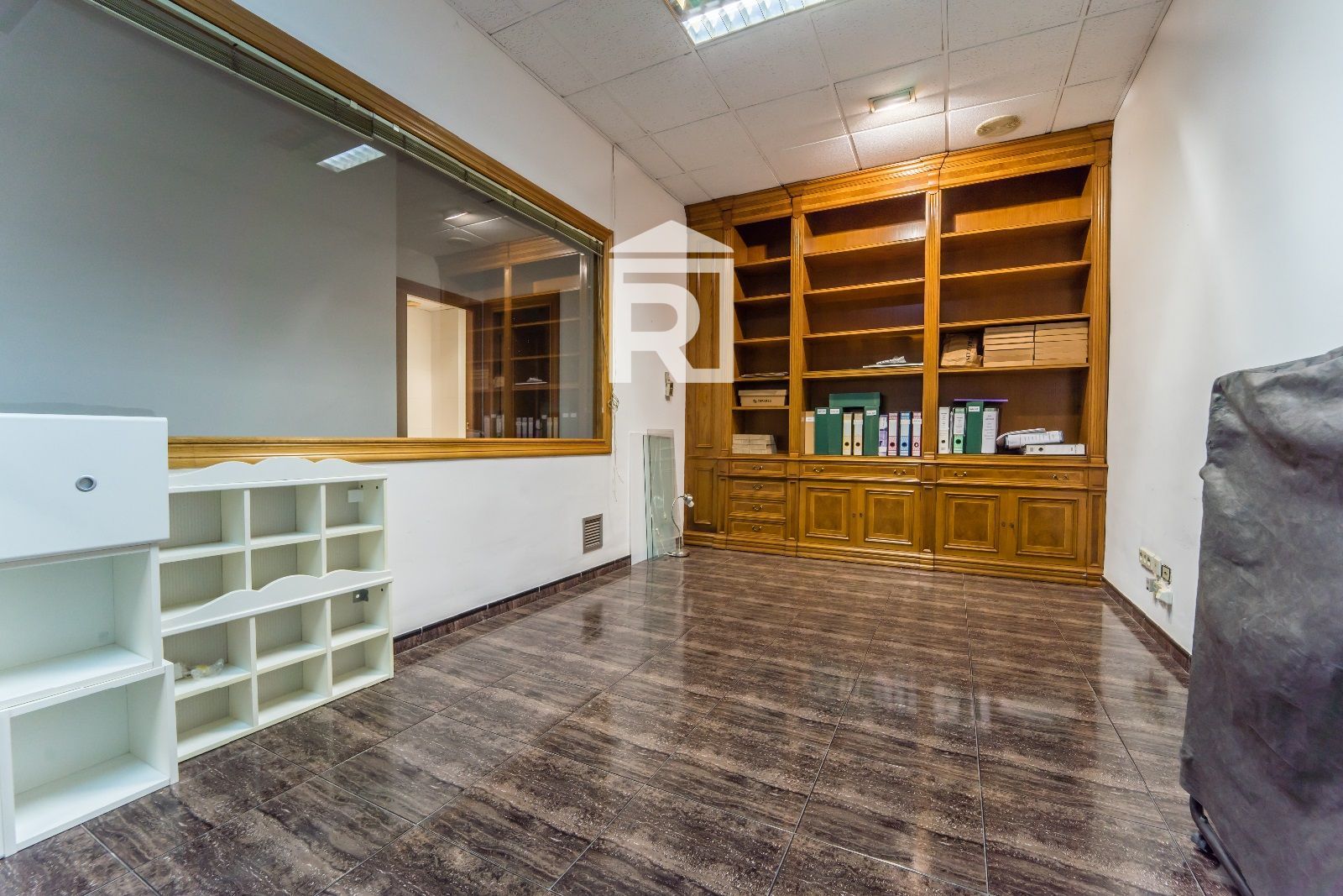 Comercial Premise for rent Picassent, Valencia. Ref: 1889. REAL URBE