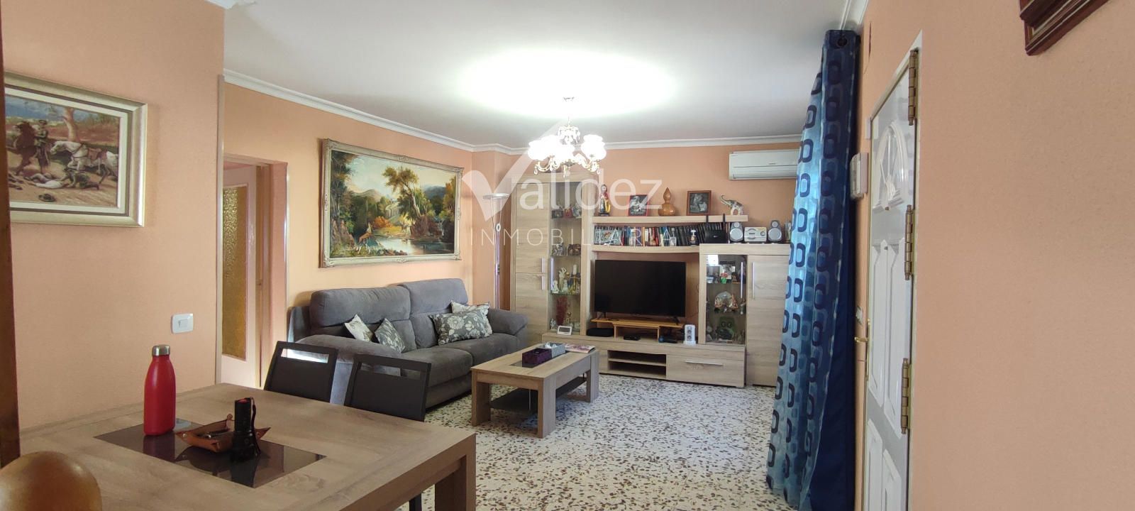 SALÓN - CHALET ÚNICO EN SANTA MARÍA DE LA ALAMEDA – NATURALEZA, PRIVACIDAD Y TRANQUILIDAD