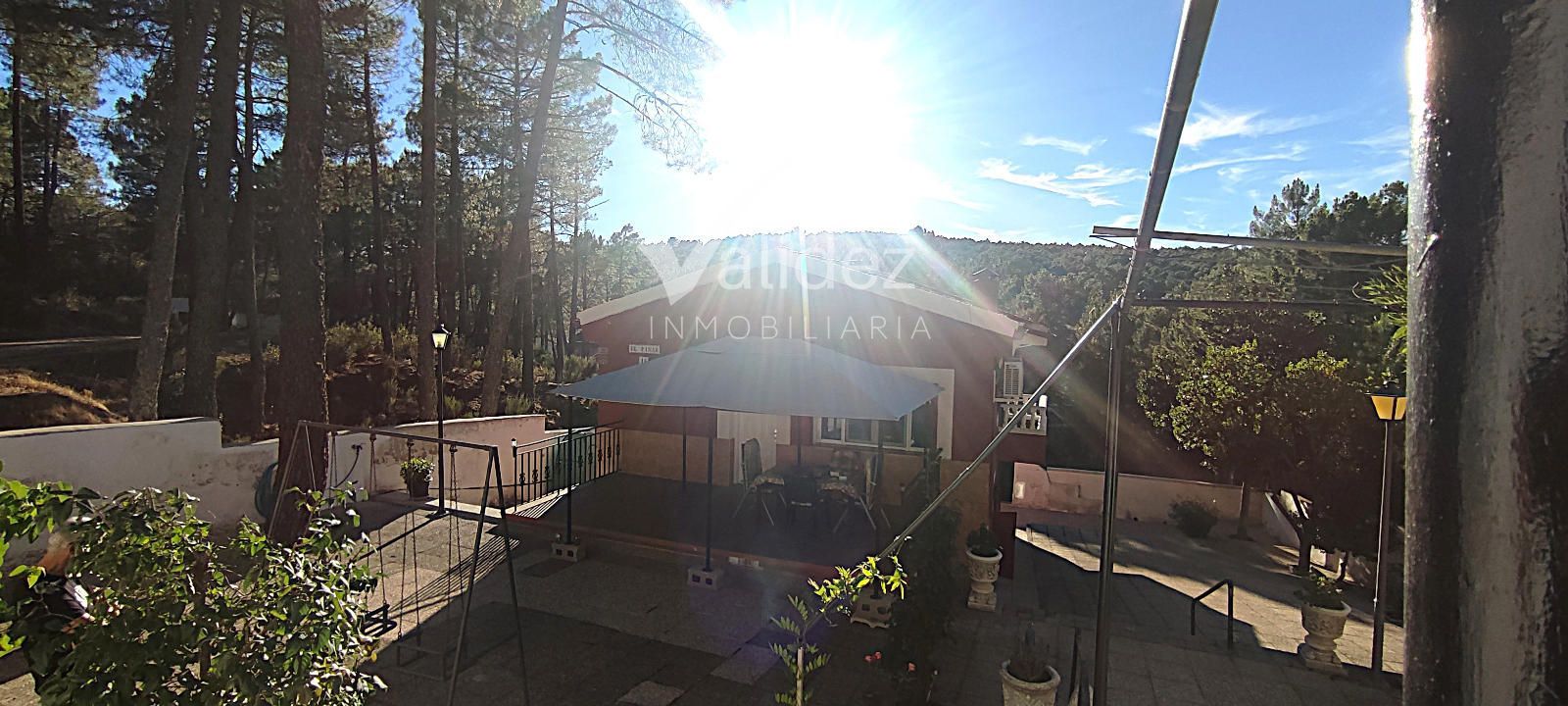 ENTORNO - CHALET ÚNICO EN SANTA MARÍA DE LA ALAMEDA – NATURALEZA, PRIVACIDAD Y TRANQUILIDAD