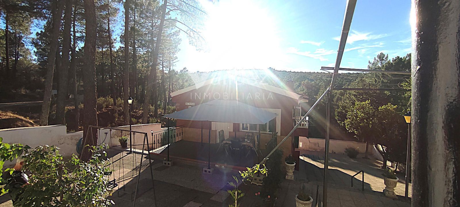 VISTAS - CHALET ÚNICO EN SANTA MARÍA DE LA ALAMEDA – NATURALEZA, PRIVACIDAD Y TRANQUILIDAD