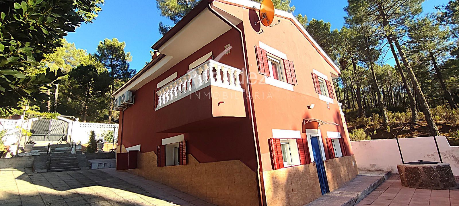 CHALET ÚNICO EN SANTA MARÍA DE LA ALAMEDA – NATURALEZA, PRIVACIDAD Y TRANQUILIDAD - Foto 7