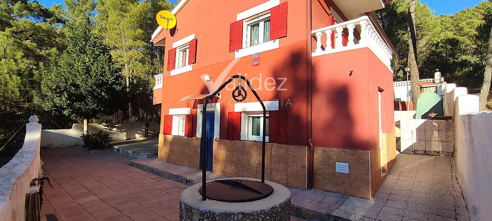 CHALET ÚNICO EN SANTA MARÍA DE LA ALAMEDA – NATURALEZA, PRIVACIDAD Y TRANQUILIDAD - Foto 9