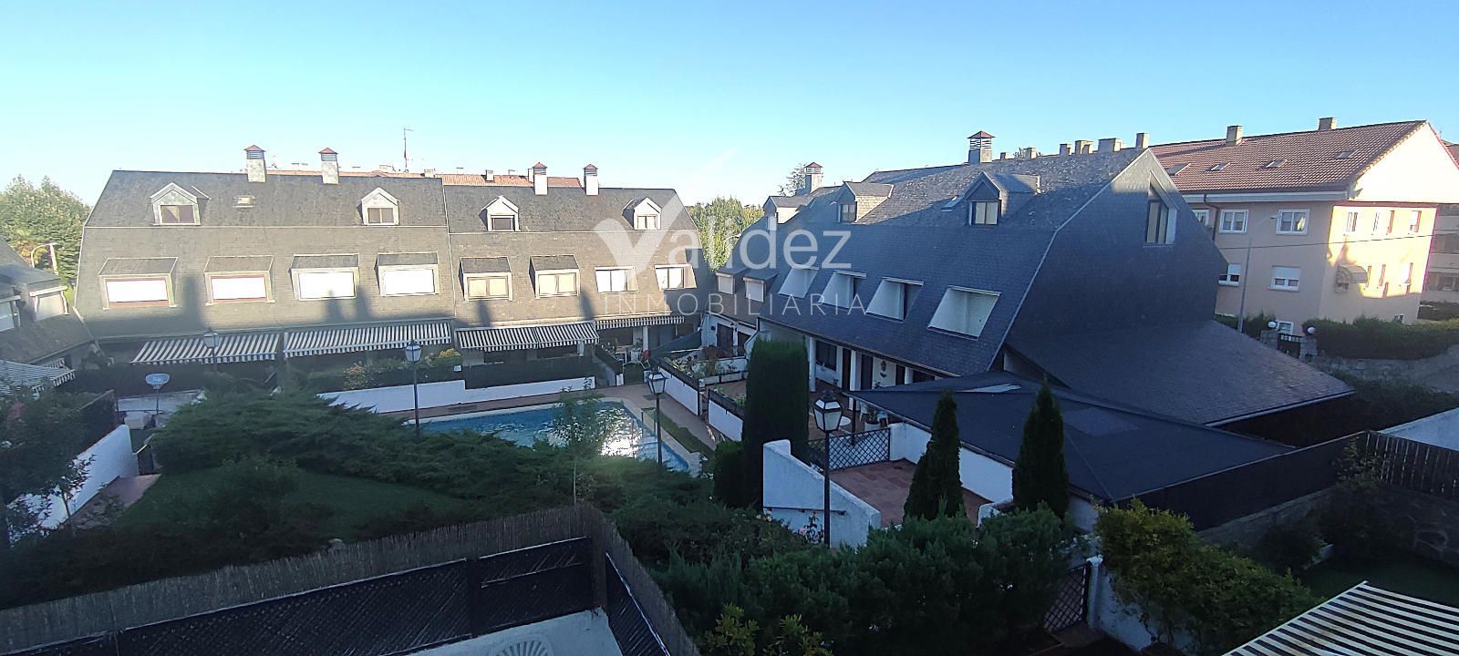 PISCINA - Adosado en Urbanización con piscina en El Escorial