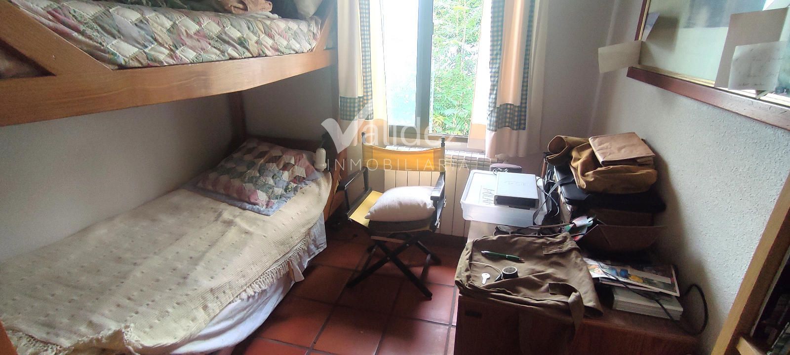 HABITACIÓN - Adosado en Urbanización con piscina en El Escorial
