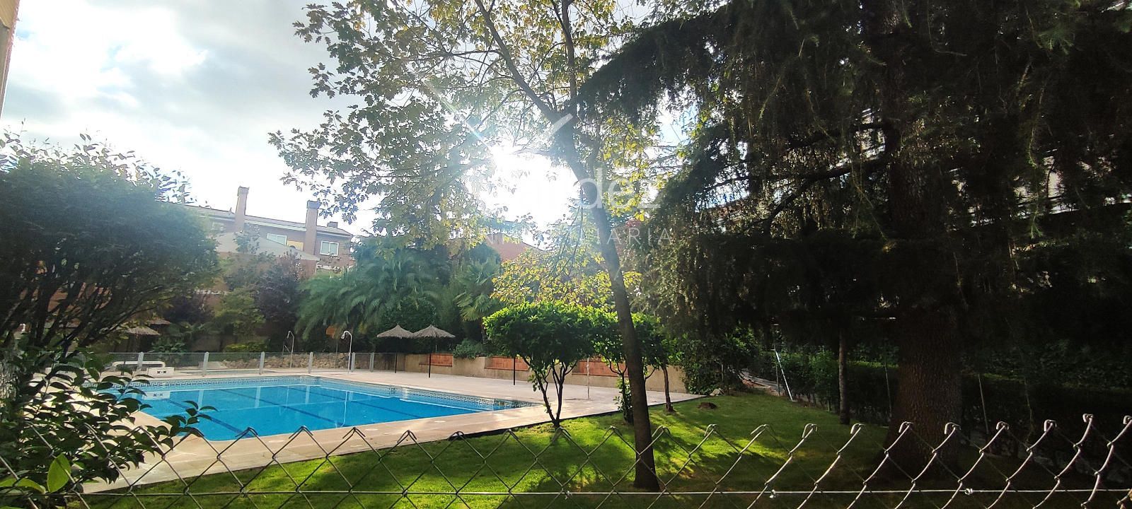 ZONAS COMUNES - Urbanización Parque Sol  Ático en venta en Galapagar | 2 dormitorios | 74 m² | Piscina
