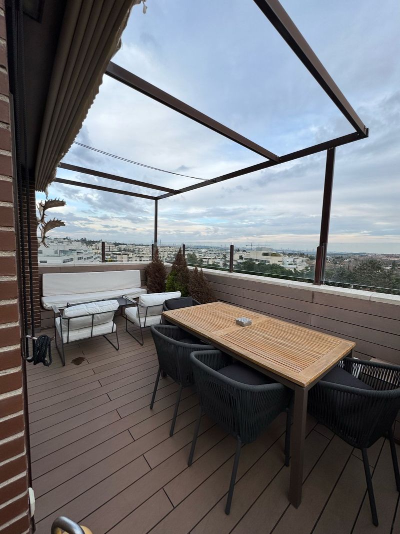 Ático en venta Pozuelo De Alarcón, Madrid. Ref: 1013. Vanderbil Homes