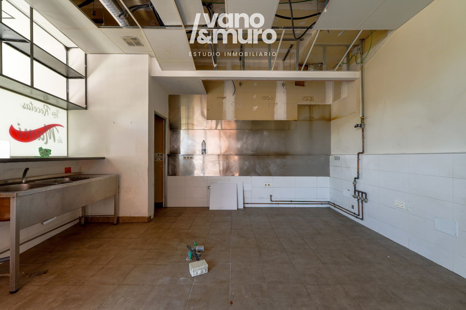 locales-comerciales en carbajosa-de-la-sagrada ·  180000€