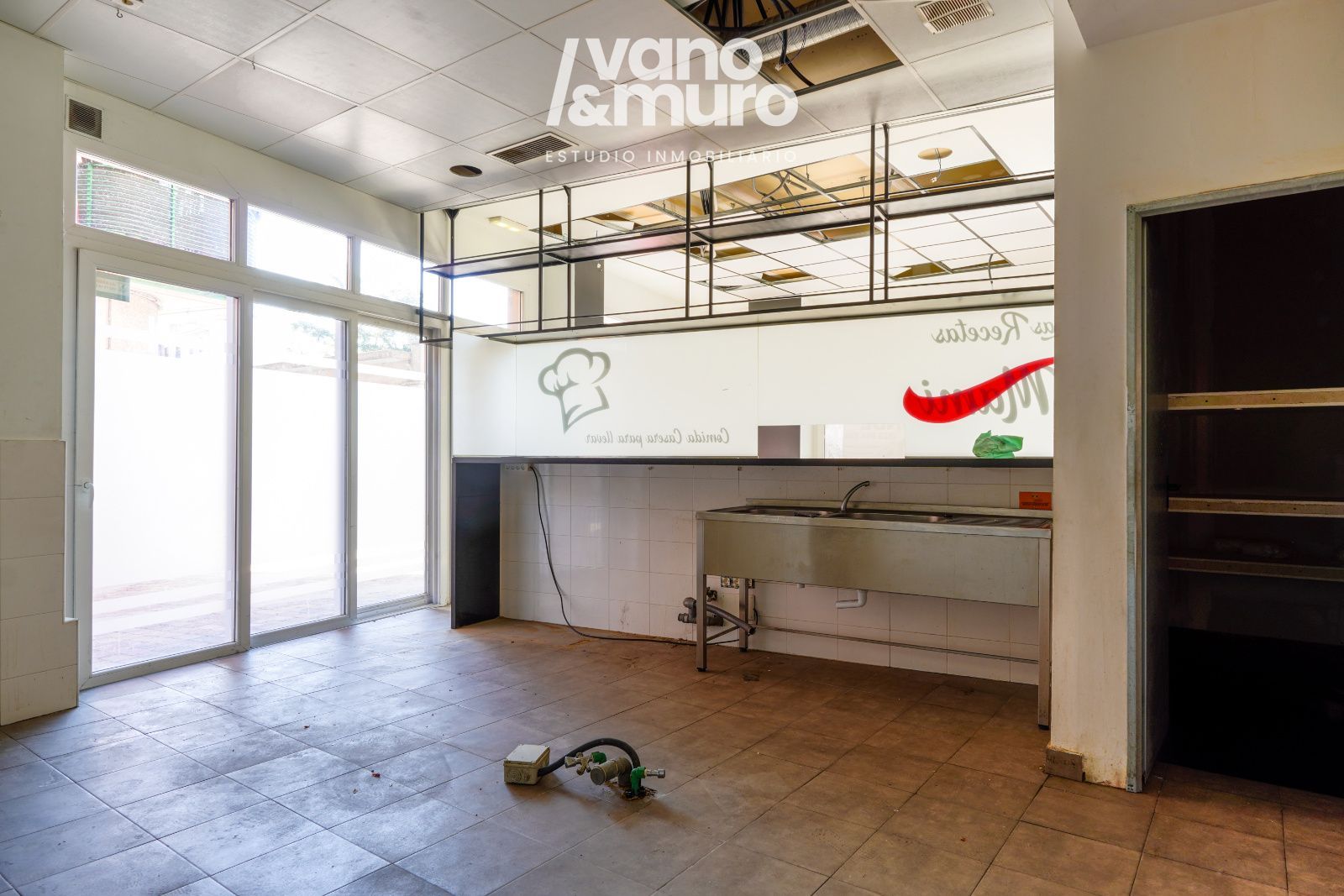 locales-comerciales en carbajosa-de-la-sagrada ·  180000€