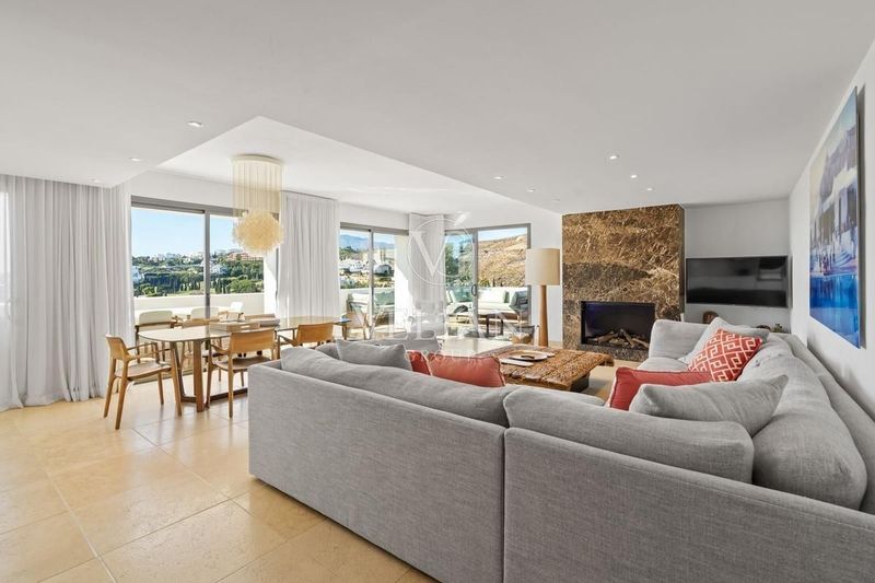 Ático en venta Benahavis, Málaga. Ref: 1061. Velian Group