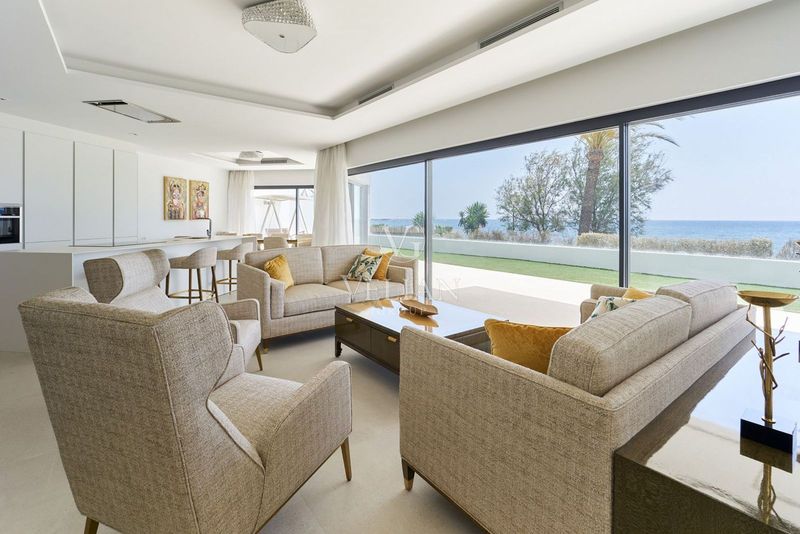 Chalet Independiente en venta Estepona, Málaga. Ref: 1116. Velian Group