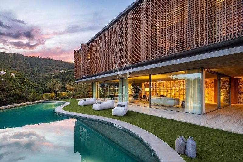 Chalet Independiente en venta Benahavis, Málaga. Ref: 1215. Velian Group