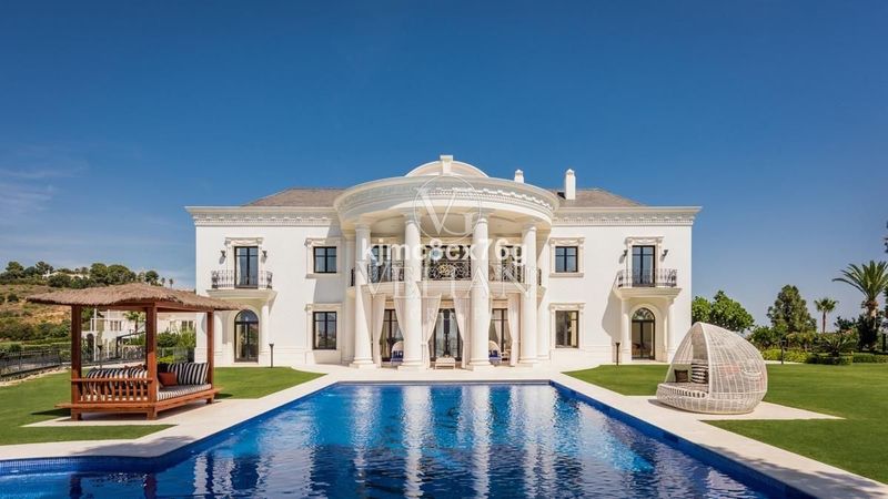 Chalet Independiente en venta Marbella, Málaga. Ref: 1266. Velian Group