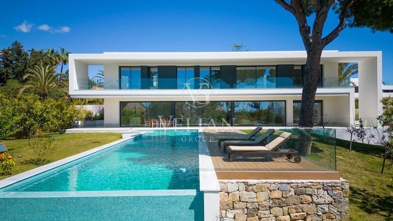 Chalet Independiente en venta Marbella, Málaga. Ref: 1319. Velian Group