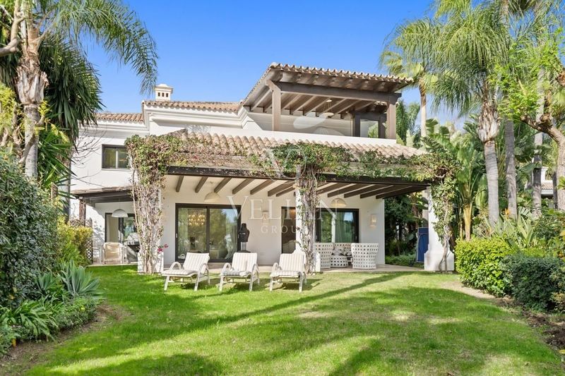 Chalet Independiente en venta Marbella, Málaga. Ref: 1367. Velian Group