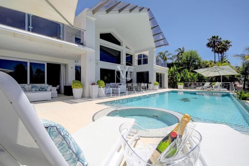 Chalet Independiente en venta Marbella, Málaga. Ref: 1377. Velian Group