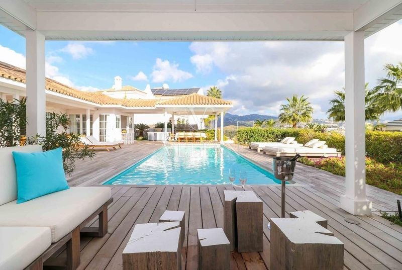 Chalet Independiente en venta Benahavis, Málaga. Ref: 1408. Velian Group