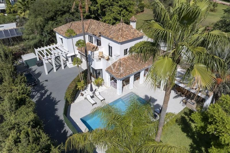 Chalet Independiente en venta Benahavis, Málaga. Ref: 1441. Velian Group