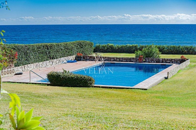 Chalet Independiente en venta Estepona, Málaga. Ref: 1670. Velian Group