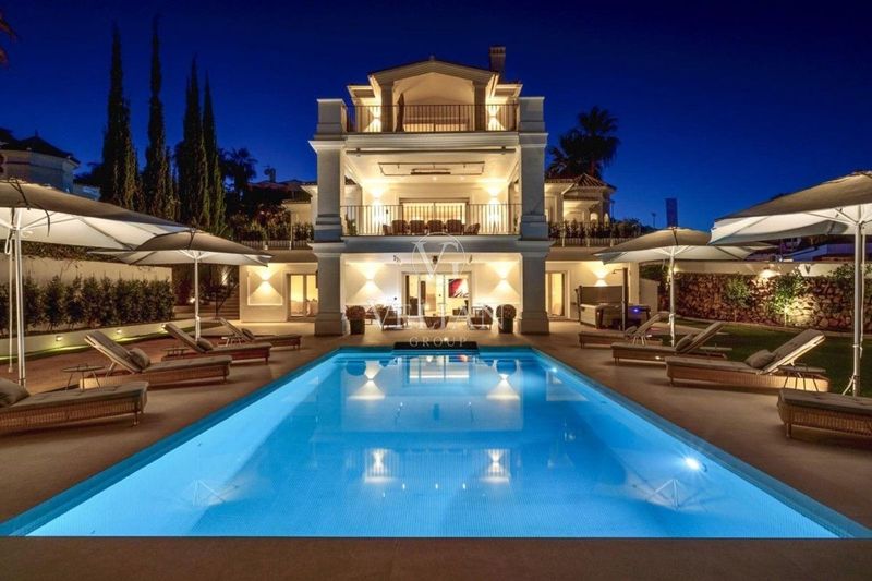 Chalet Independiente en venta Marbella, Málaga. Ref: 1686. Velian Group