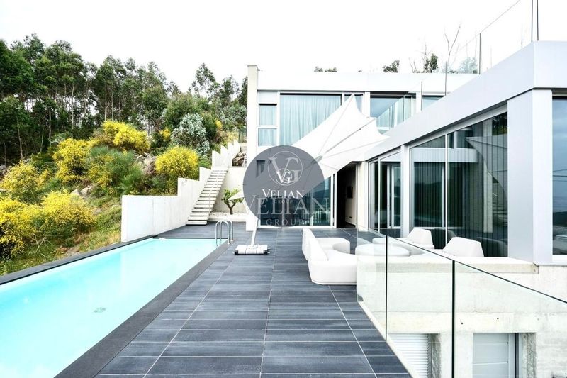 Chalet Independiente en venta Cangas, Pontevedra. Ref: 1853. Velian Group