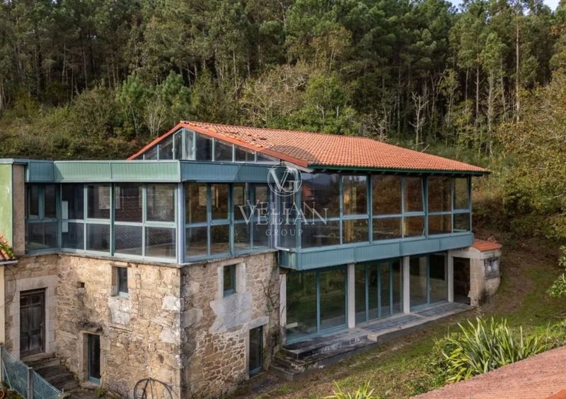 Chalet Independiente en venta Outes, A Coruña. Ref: 1903. Velian Group