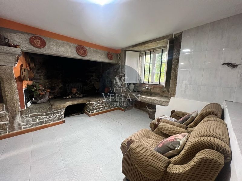 Chalet Independiente en venta Outes, A Coruña. Ref: 1923. Velian Group