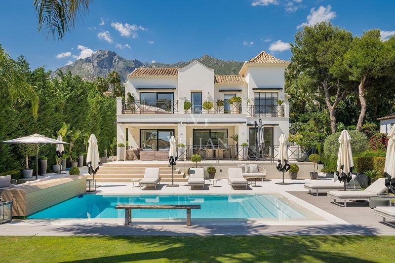 Chalet Independiente en venta Marbella, Málaga. Ref: 1992. Velian Group