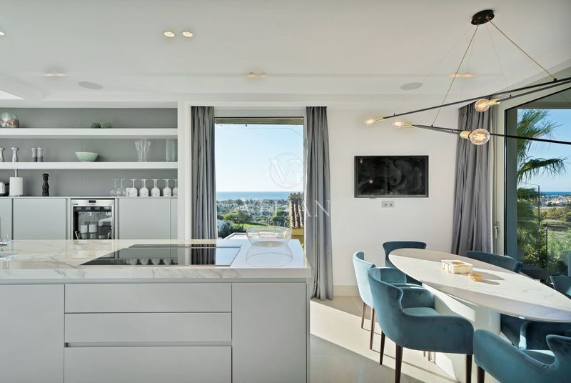 Chalet Independiente en venta Marbella, Málaga. Ref: 2014. Velian Group