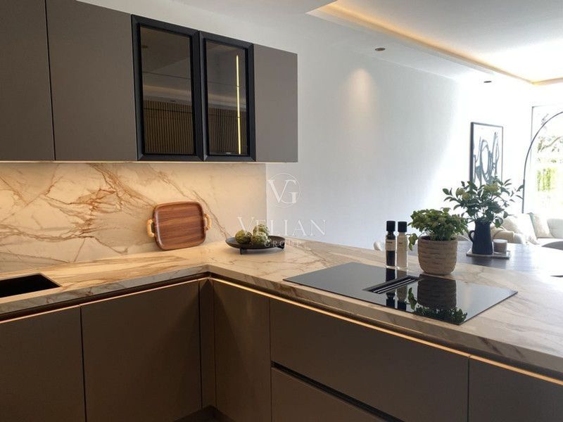 Chalet Independiente en venta Marbella, Málaga. Ref: 2017. Velian Group