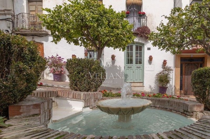 Chalet Independiente en venta Estepona, Málaga. Ref: 2030. Velian Group