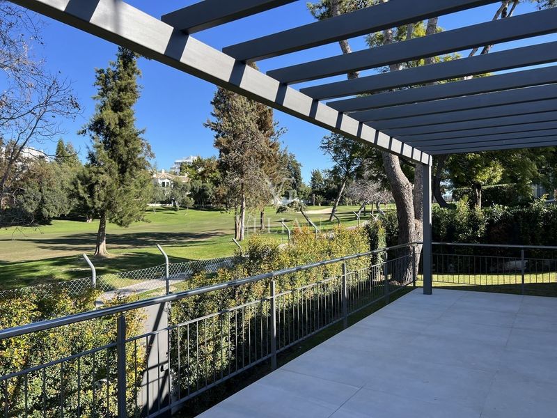 Chalet Independiente en venta Marbella, Málaga. Ref: 2044. Velian Group