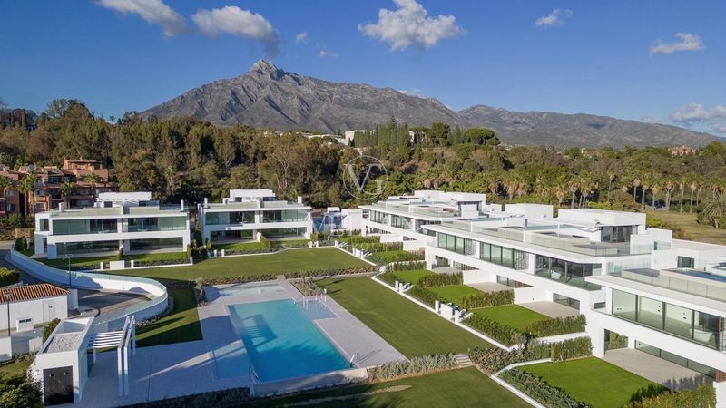 Ático en venta Marbella, Málaga. Ref: 2058. Velian Group