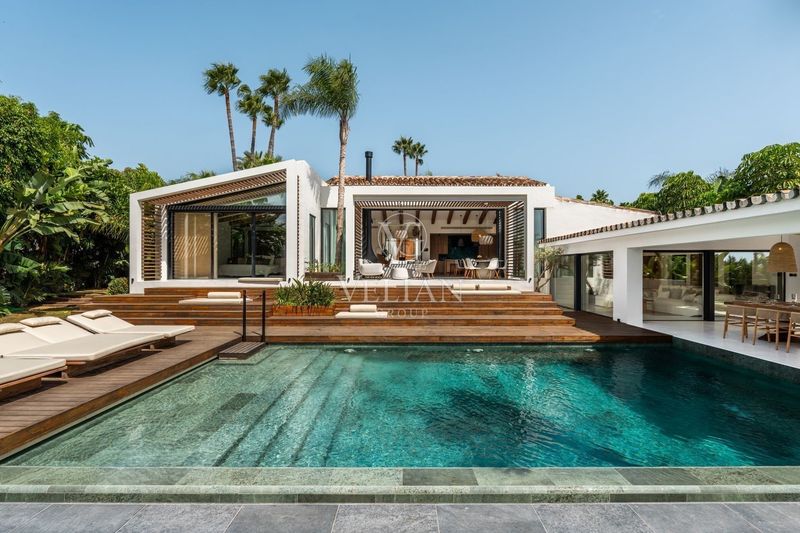 Chalet Independiente en venta Marbella, Málaga. Ref: 2070. Velian Group