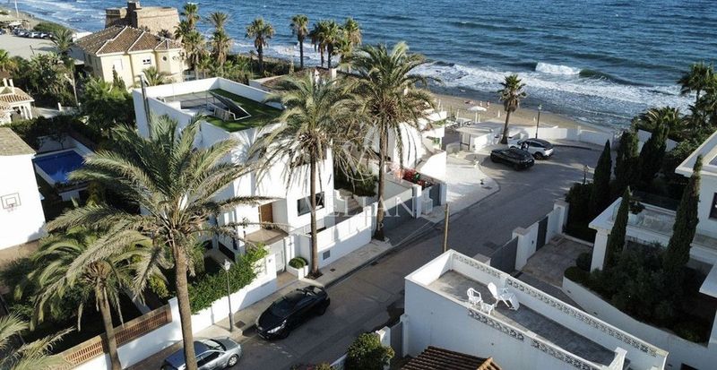 Chalet Independiente en venta Marbella, Málaga. Ref: 2109. Velian Group