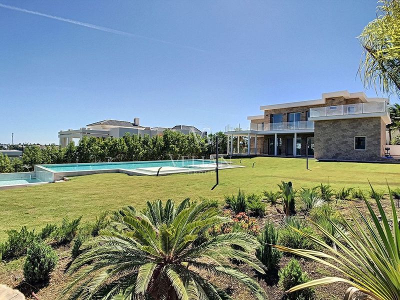 Chalet Independiente en venta Benahavis, Málaga. Ref: 2114. Velian Group