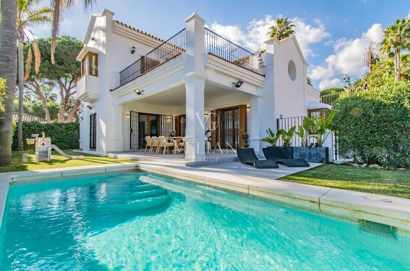 Chalet Independiente en venta Marbella, Málaga. Ref: 2141. Velian Group