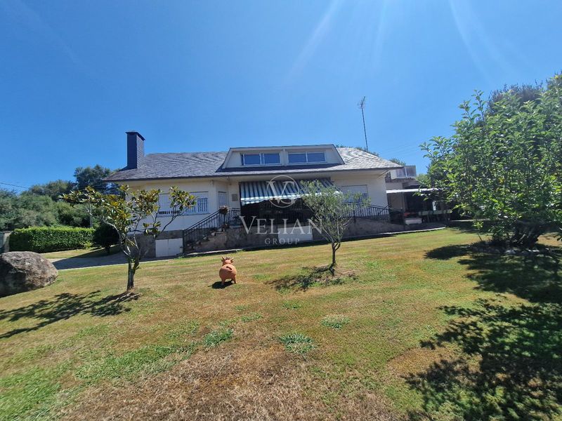 Chalet Independiente en venta Oleiros, A Coruña. Ref: 2167. Velian Group