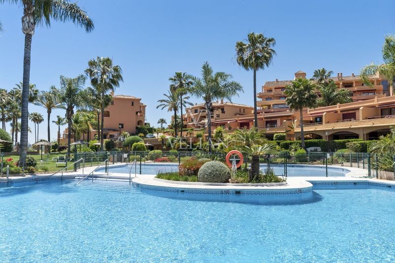 Piso en venta Estepona, Málaga. Ref: 2325. Velian Group