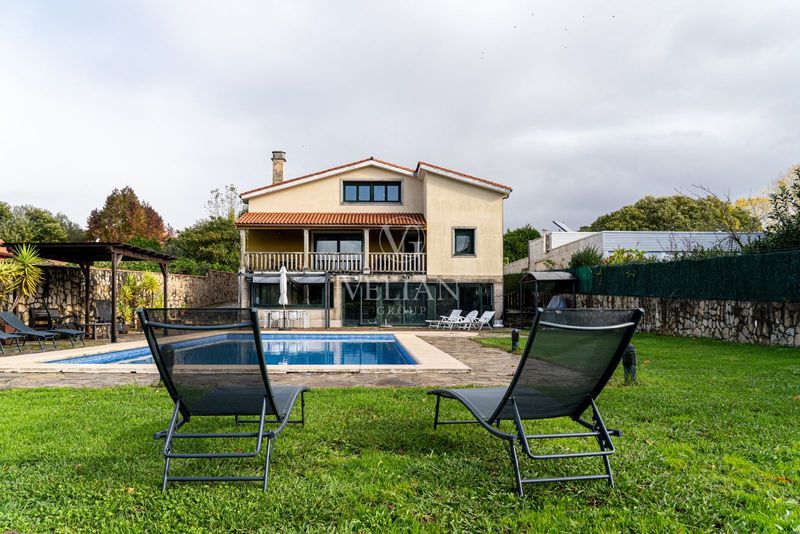 Chalet Independiente en venta Ames, A Coruña. Ref: 2491. Velian Group