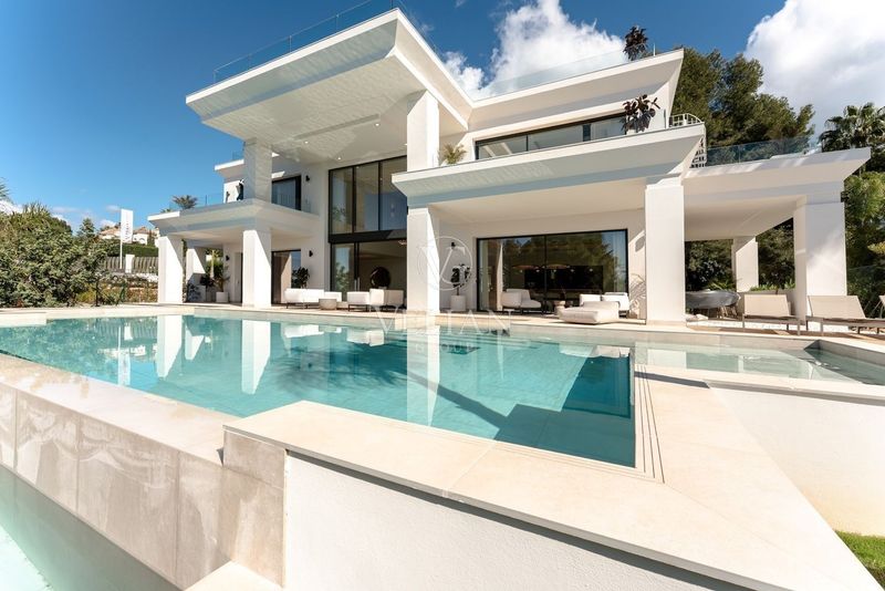 Chalet Independiente en venta Marbella, Málaga. Ref: 2642. Velian Group