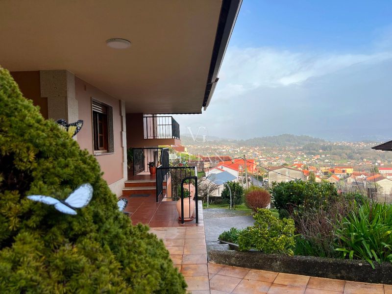 Chalet Independiente en venta Cangas, Pontevedra. Ref: 2659. Velian Group