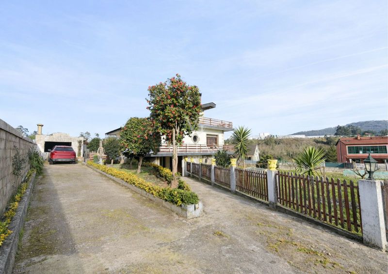 Chalet Independiente en venta Rois, A Coruña. Ref: 2757. Velian Group