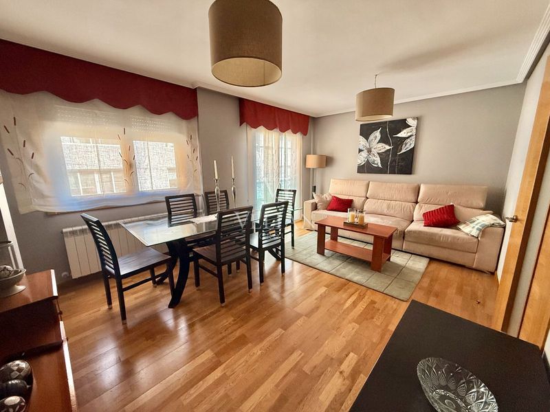 Piso en venta A Cañiza, Pontevedra. Ref: 2796. Velian Group