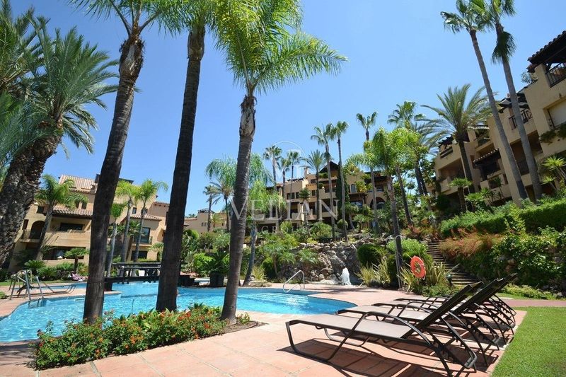 Ático en venta Estepona, Málaga. Ref: 2896. Velian Group