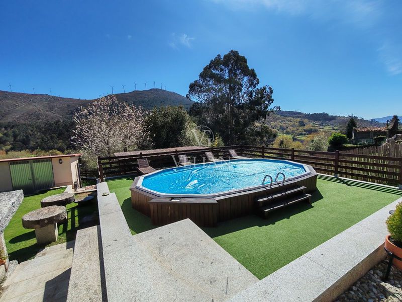 Chalet Independiente en venta A Cañiza, Pontevedra. Ref: 2911. Velian Group